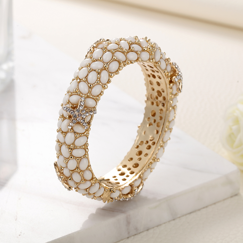 Sally's Paradise Christmas gif - Paradise Jewelry & Watches Llc Miami Photos ulasan dan harga
